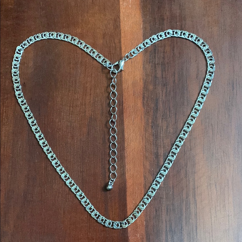 Silver Tone Necklace